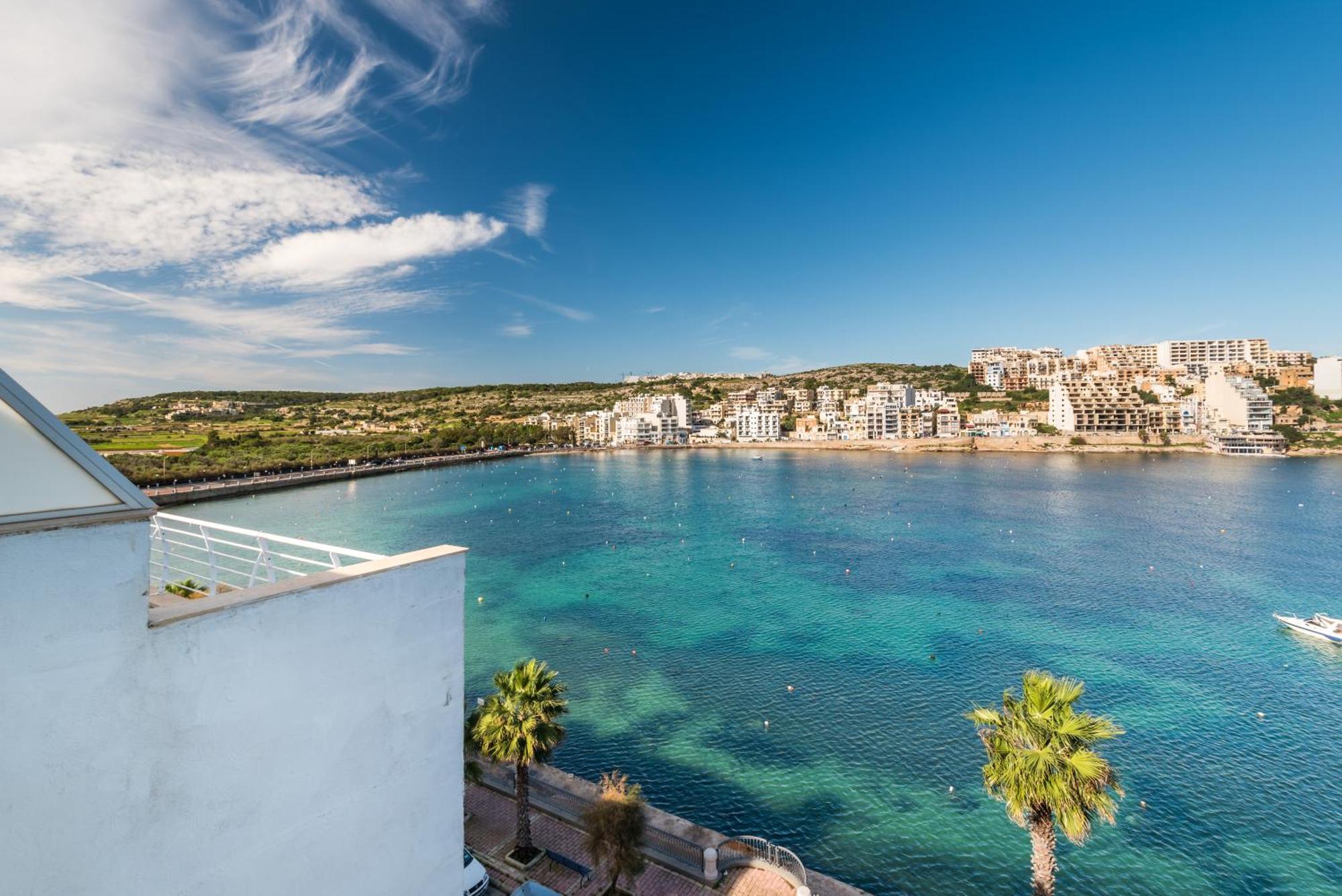 Blue Harbour 2 Bedroom Seafront Apartments With Stunning Seaviews - By Getawaysmalta St. Paul's Bay Exteriör bild