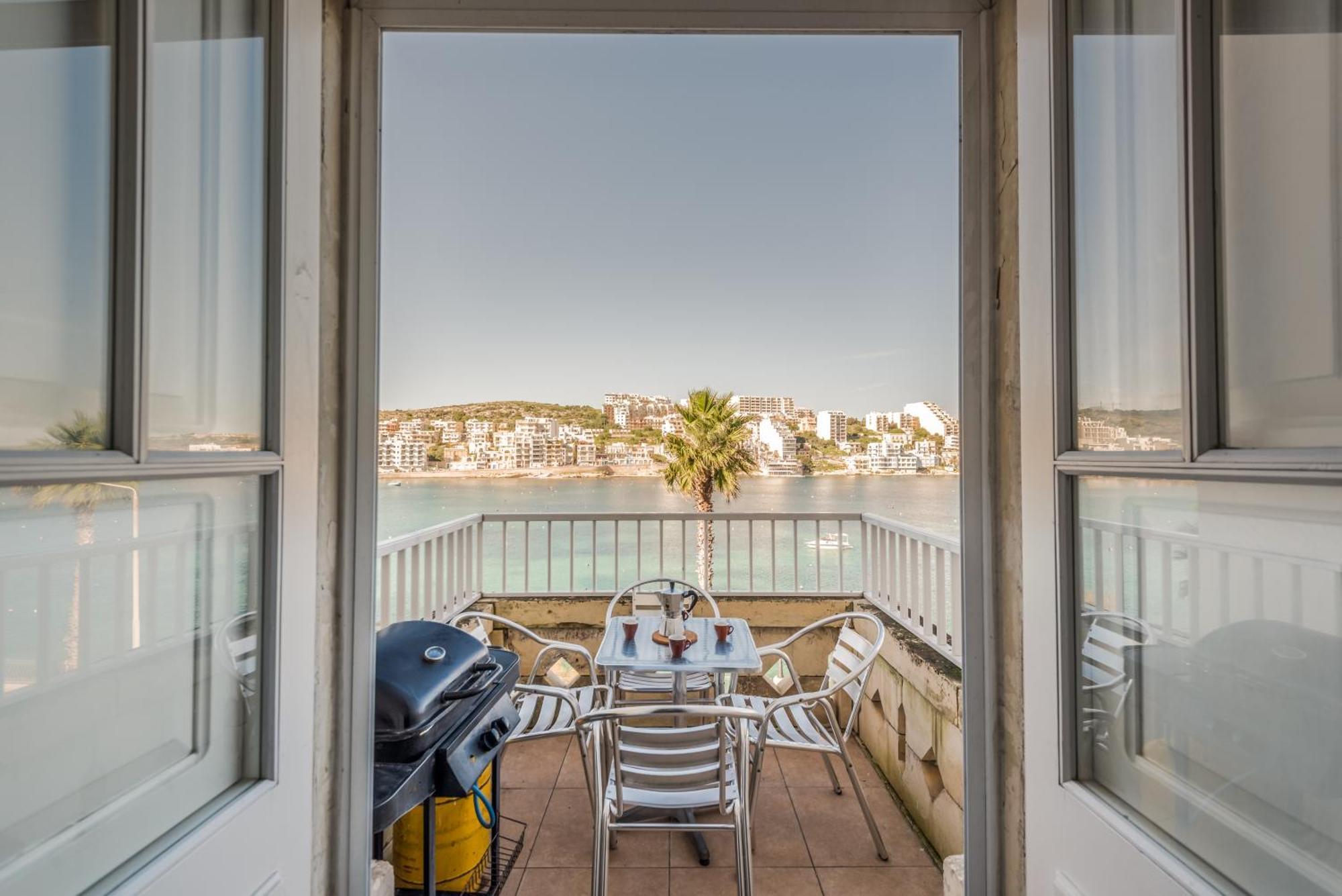 Blue Harbour 2 Bedroom Seafront Apartments With Stunning Seaviews - By Getawaysmalta St. Paul's Bay Exteriör bild