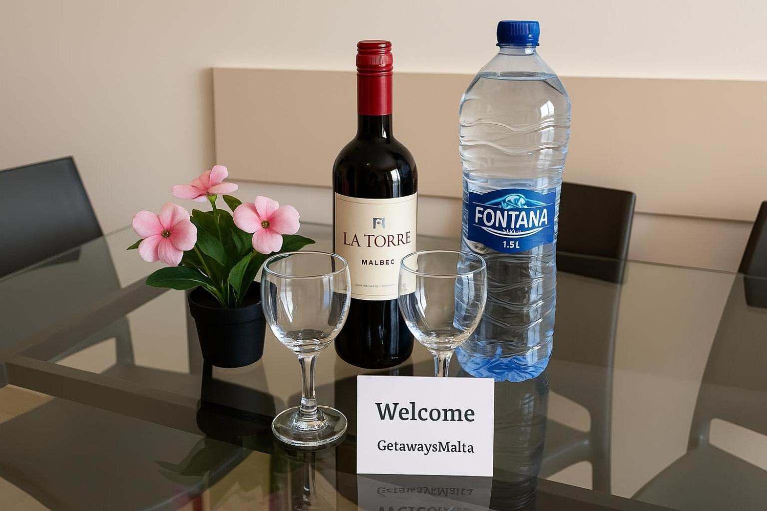 Blue Harbour 2 Bedroom Seafront Apartments With Stunning Seaviews - By Getawaysmalta St. Paul's Bay Exteriör bild