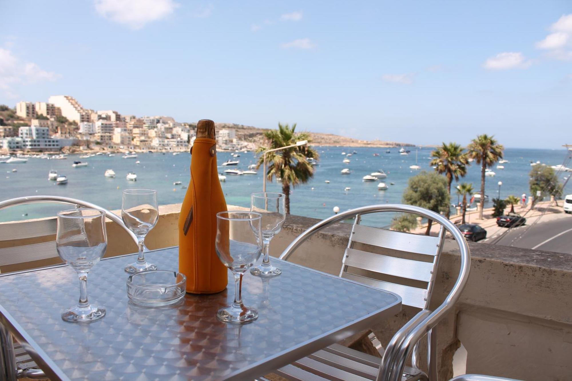 Blue Harbour 2 Bedroom Seafront Apartments With Stunning Seaviews - By Getawaysmalta St. Paul's Bay Exteriör bild
