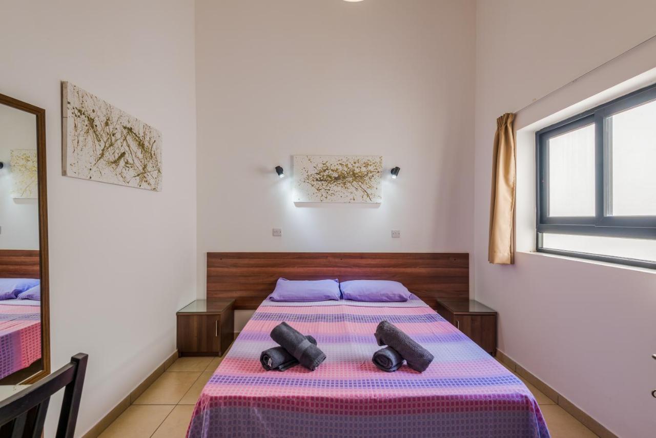 Blue Harbour 2 Bedroom Seafront Apartments With Stunning Seaviews - By Getawaysmalta St. Paul's Bay Exteriör bild